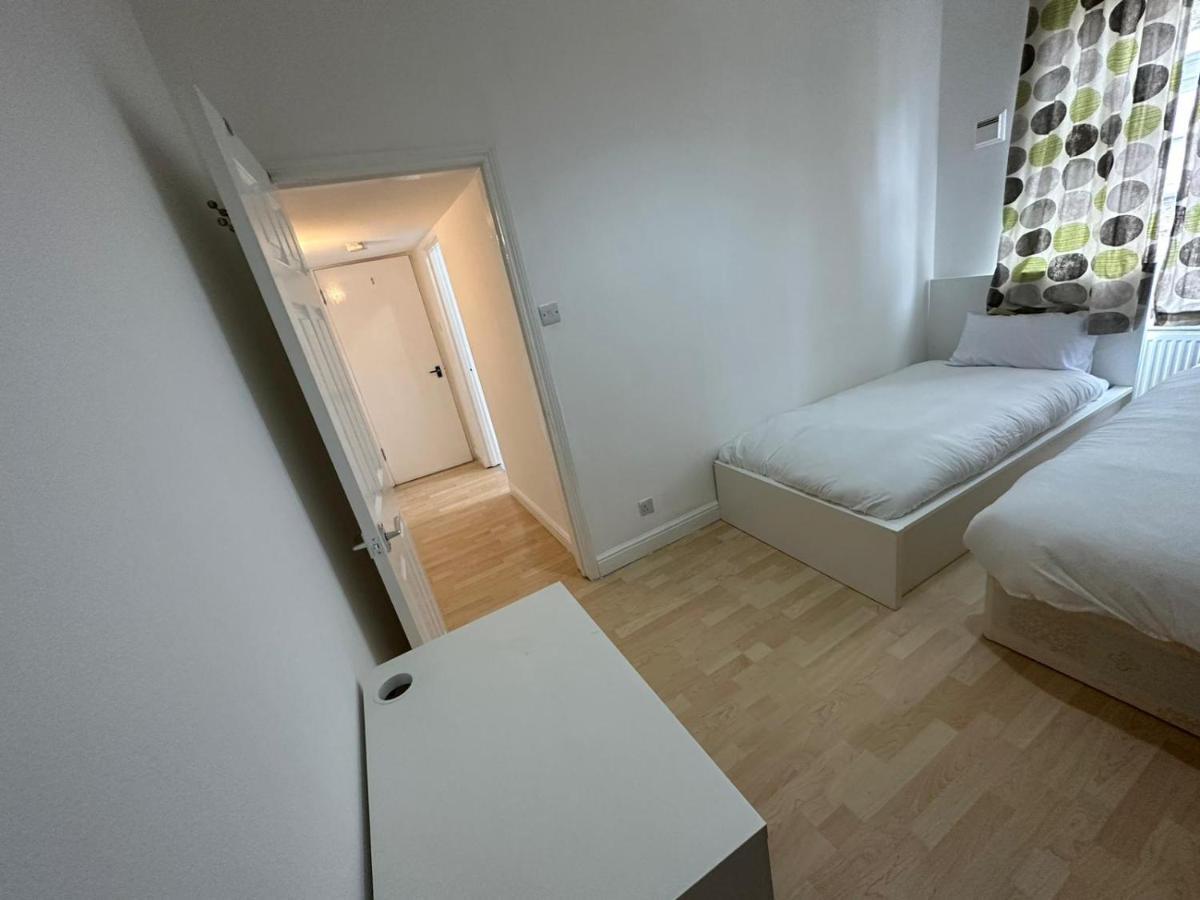 4 Floor New Miles Διαμέρισμα Λονδίνο Εξωτερικό φωτογραφία